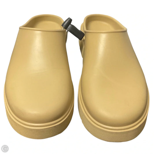 Shoes Flats By Vince In Tan, Size: 9