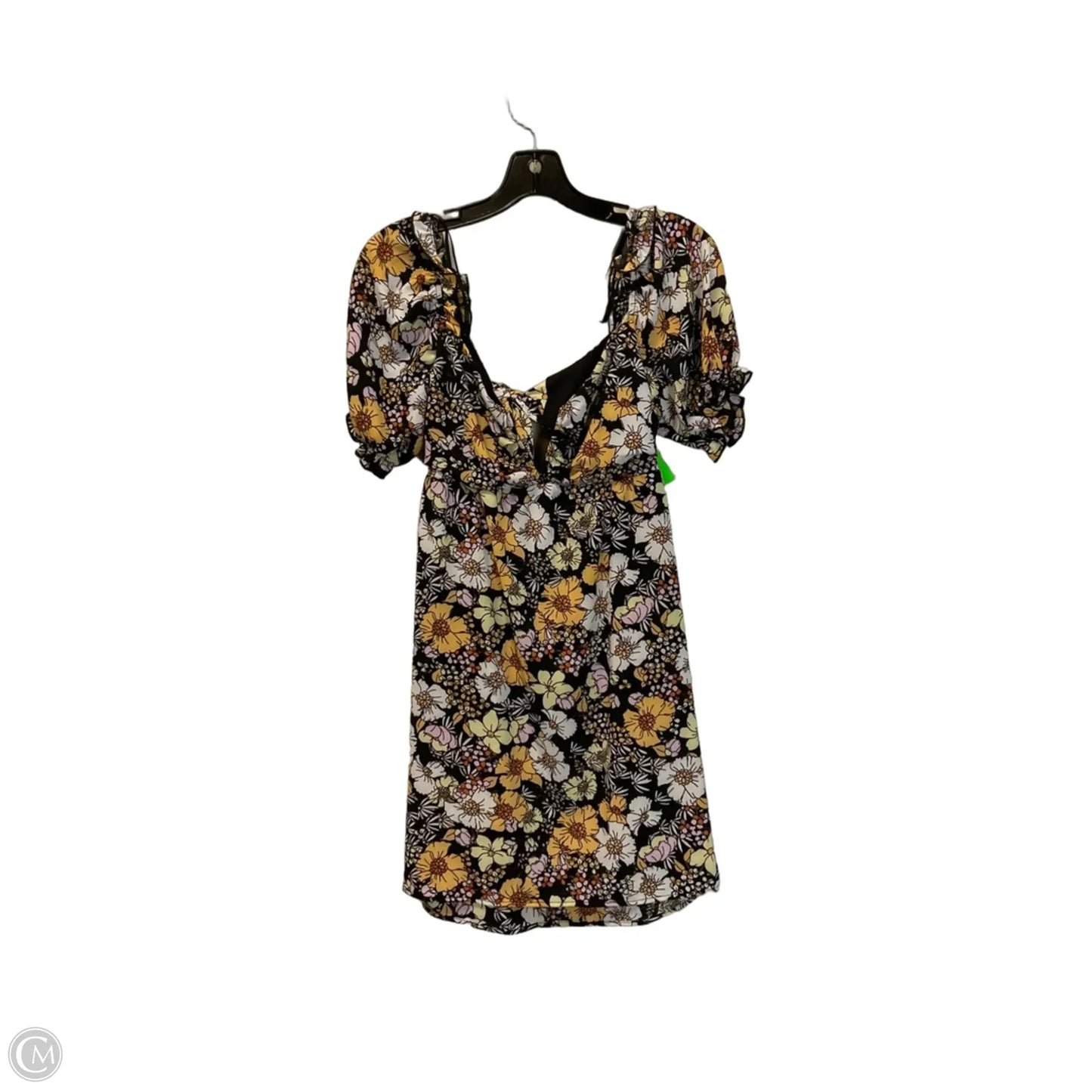 Dress Casual Short By Clothes Mentor In Floral Print, Size: S