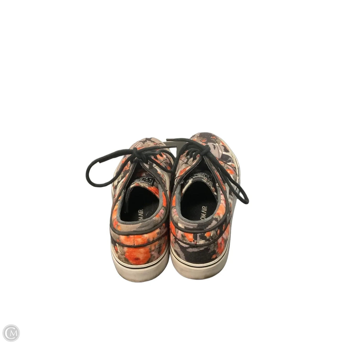 Shoes Sneakers By Nike In Grey, Size: 6