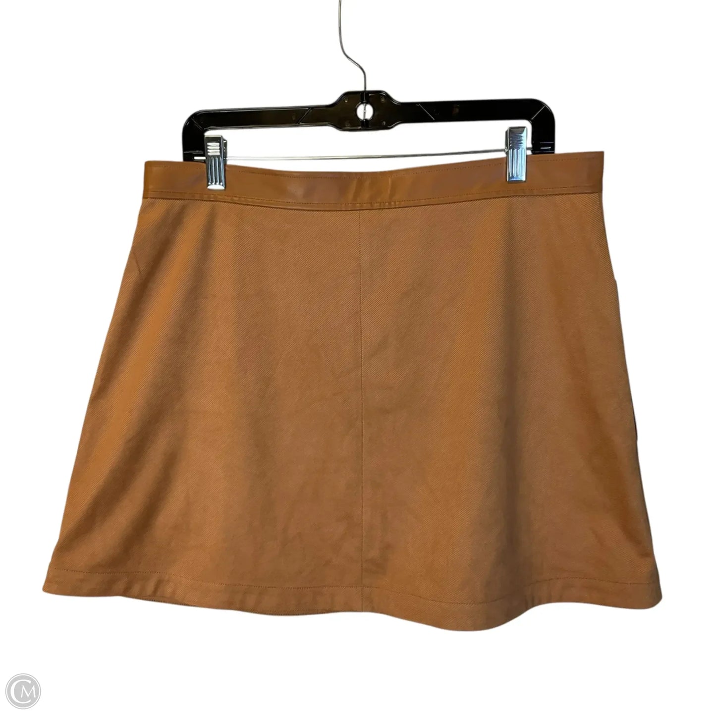 Skirt Mini & Short By Clothes Mentor In Tan, Size: L