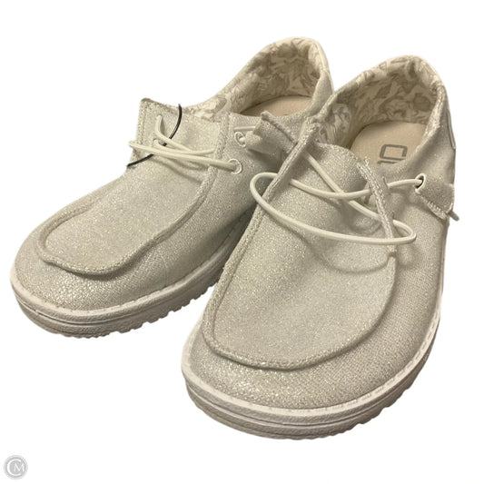 Shoes Flats By Hey Dude In Grey, Size: 7