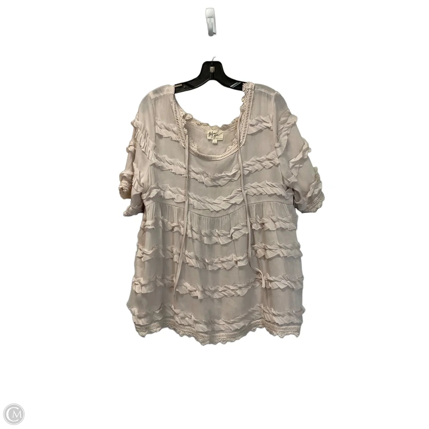 Top Short Sleeve By Clothes Mentor In Cream, Size: L