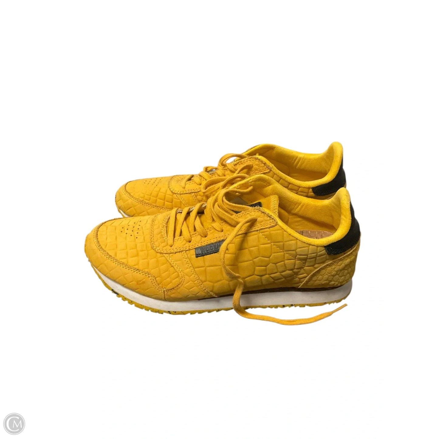 Shoes Sneakers By Clothes Mentor In Yellow, Size: 9