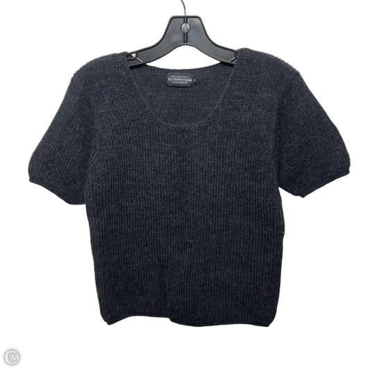 Sweater Short Sleeve By The J. Peterman Company In Grey, Size: S