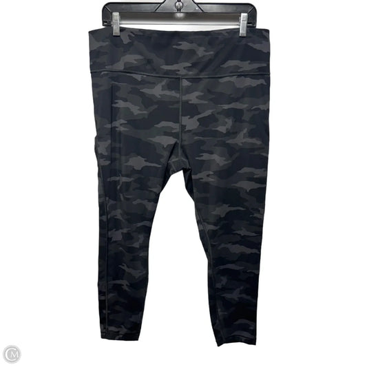Ultimate 7/8 Tight Athletic Leggings By Athleta In Camouflage Print, Size: Xl