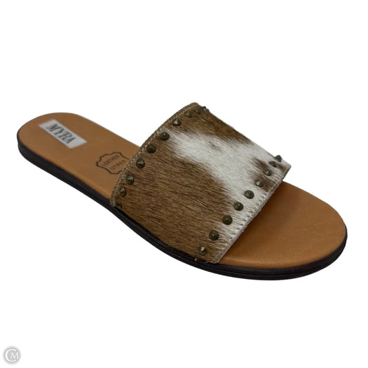 Sandals Flats By Myra In Animal Print, Size: 7