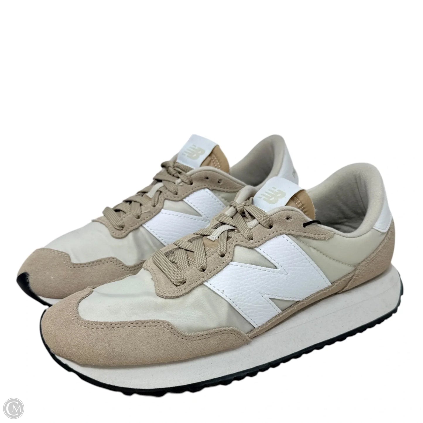 Shoes Athletic By New Balance In Tan & White, Size: 10