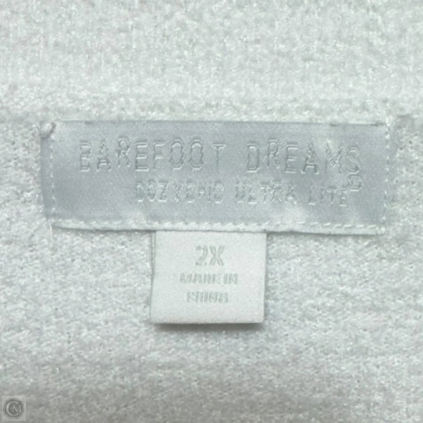 Top Long Sleeve By Cma In White, Size: 2x