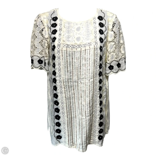 Beaded Top Short Sleeve By Floreat In Black & Cream, Size: 0