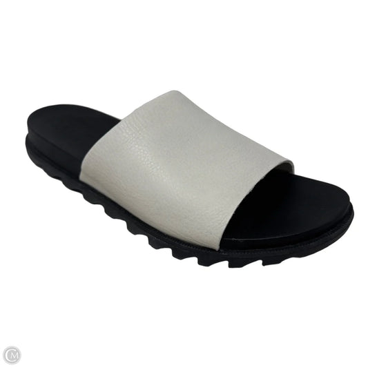 Slides Sandals Flats By Sorel In Cream, Size: 9