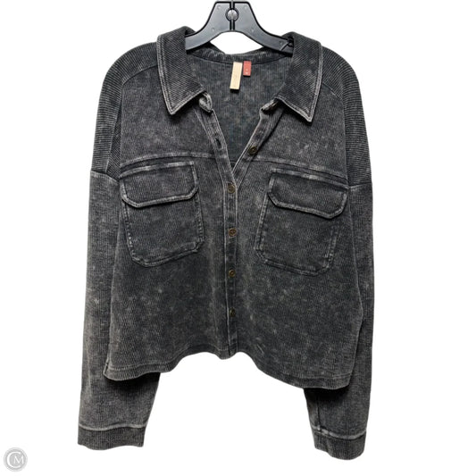 Top Long Sleeve By Pilcro In Grey, Size: M
