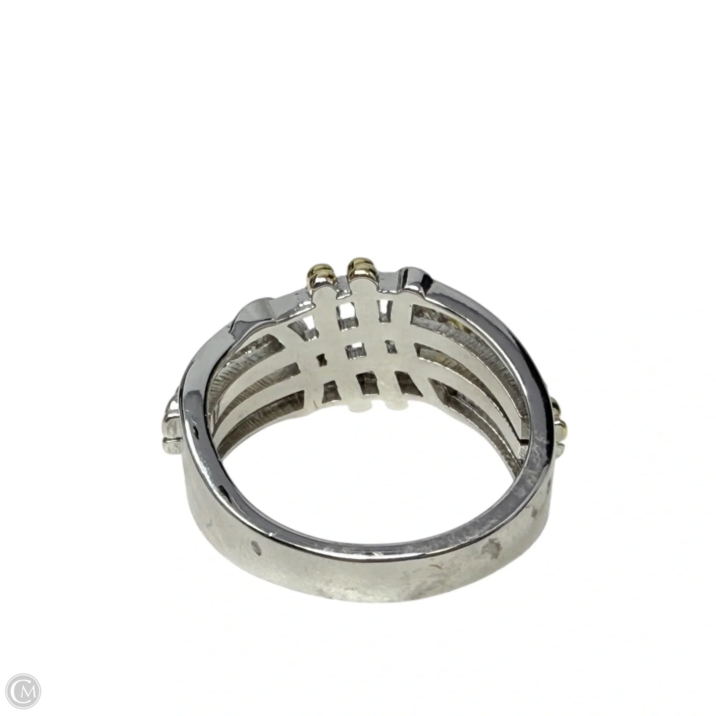 Two Tone Wavy Band Ring Size: 7