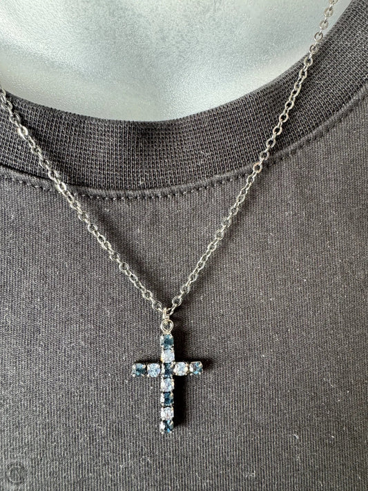 Necklace Pendant By Clothes Mentor