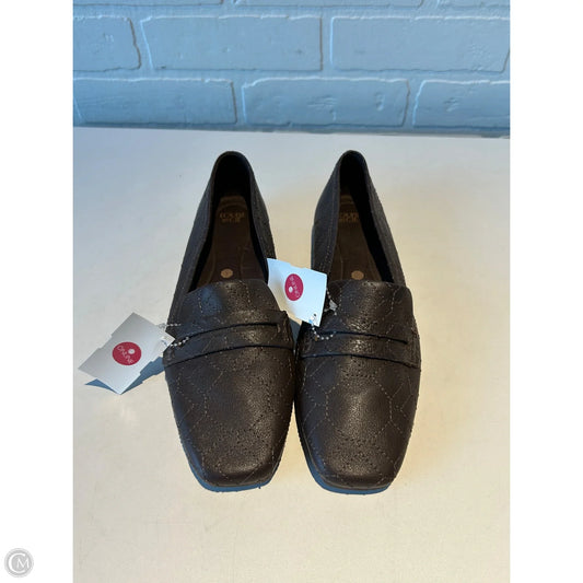 Shoes Flats By Louise Et Cie In Brown, Size: 8