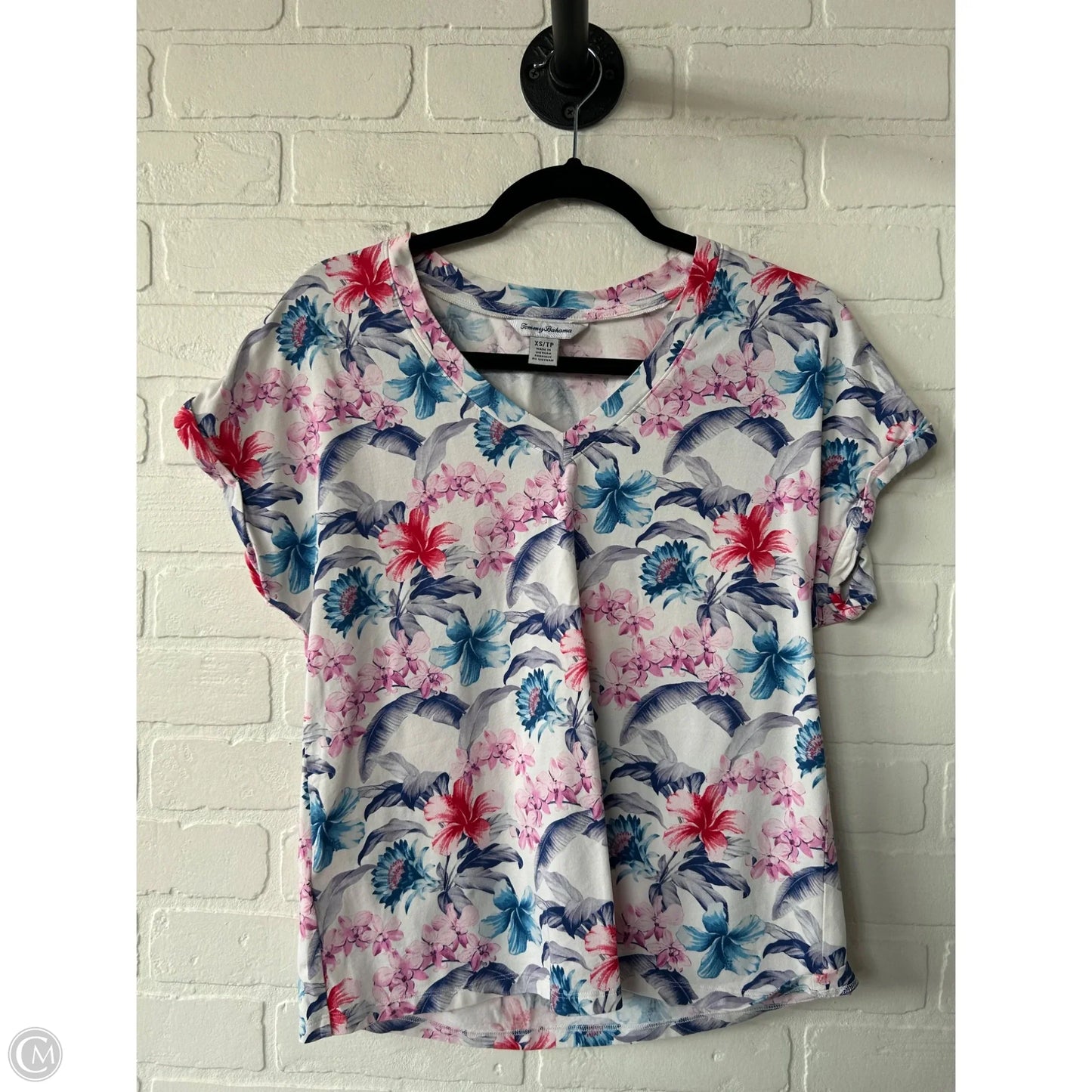 Top Short Sleeve By Tommy Bahama In Pink & White, Size: Xs
