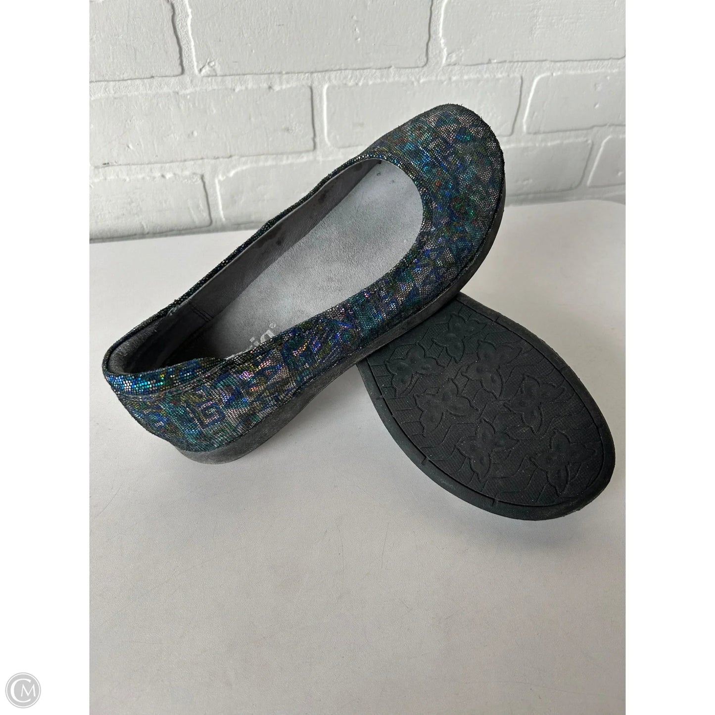 Shoes Flats By Alegria In Blue & Silver, Size: 7.5