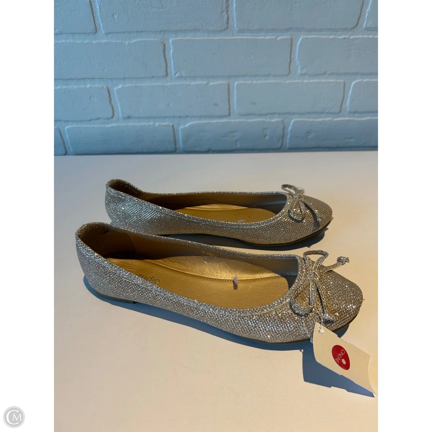 Shoes Flats By Ab Studio In Gold, Size: 9