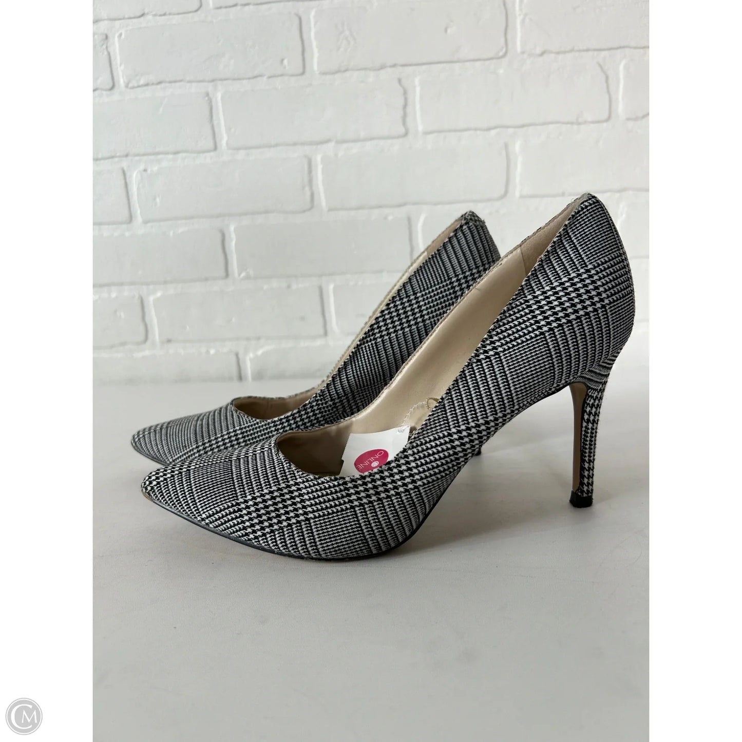 Shoes Heels Stiletto By Marc Fisher In Black & White, Size: 7