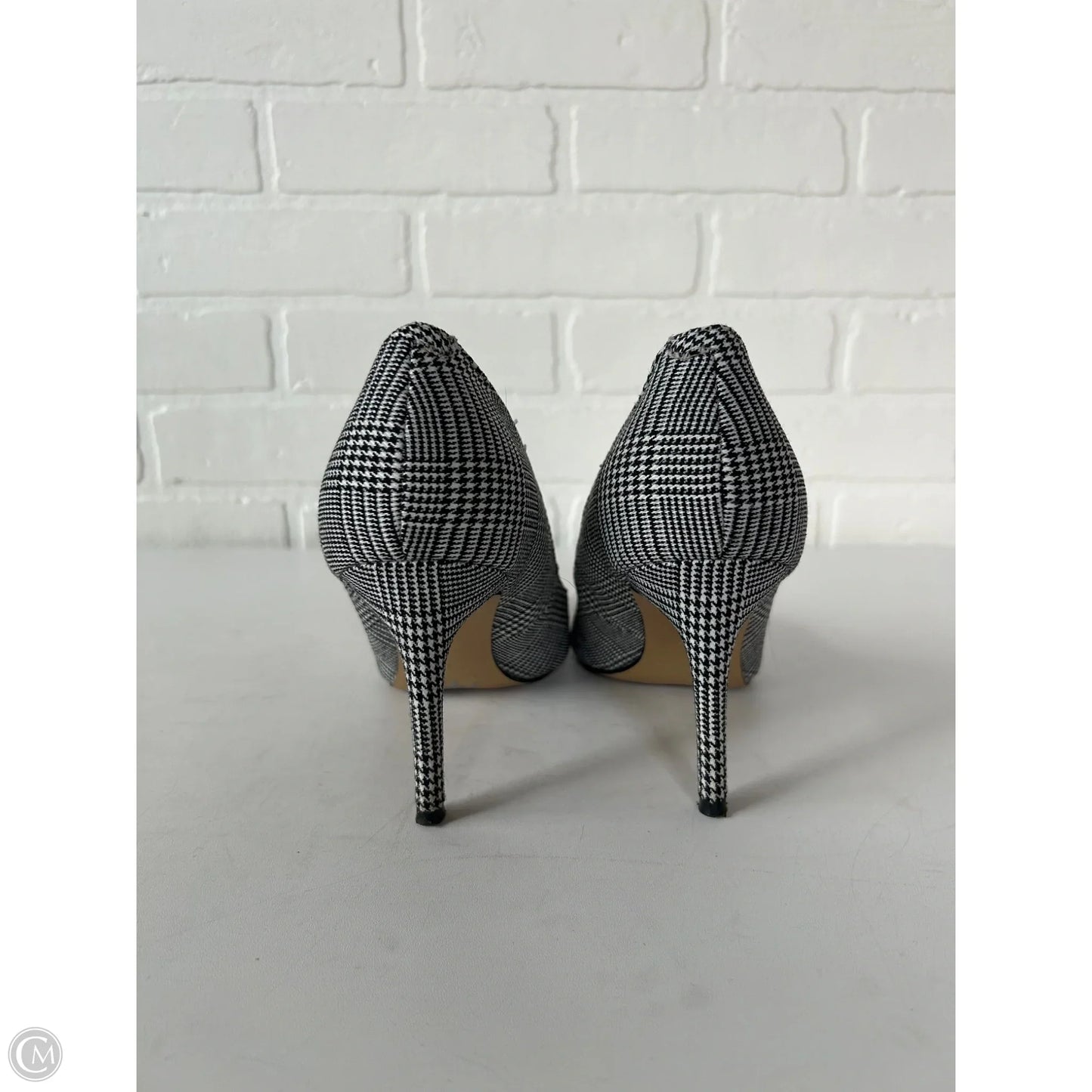 Shoes Heels Stiletto By Marc Fisher In Black & White, Size: 7