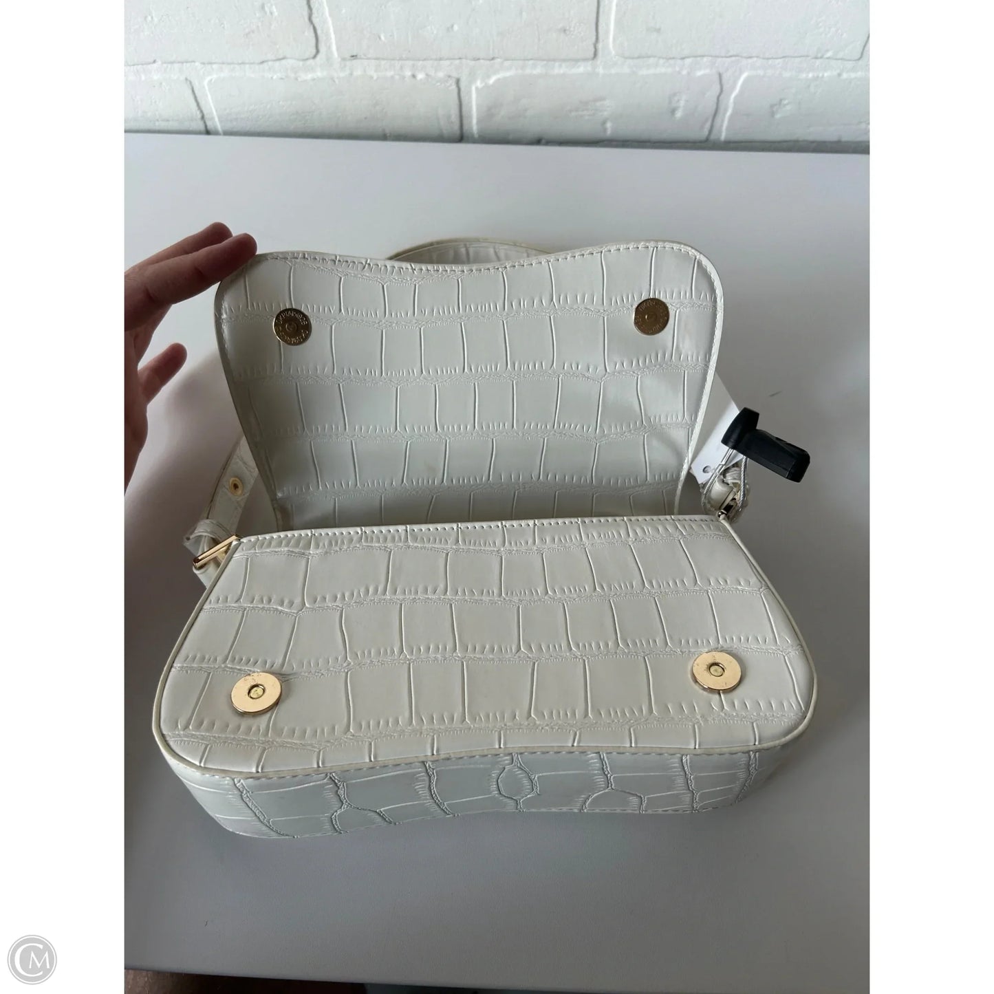 Handbag By Clothes Mentor, Size: Small