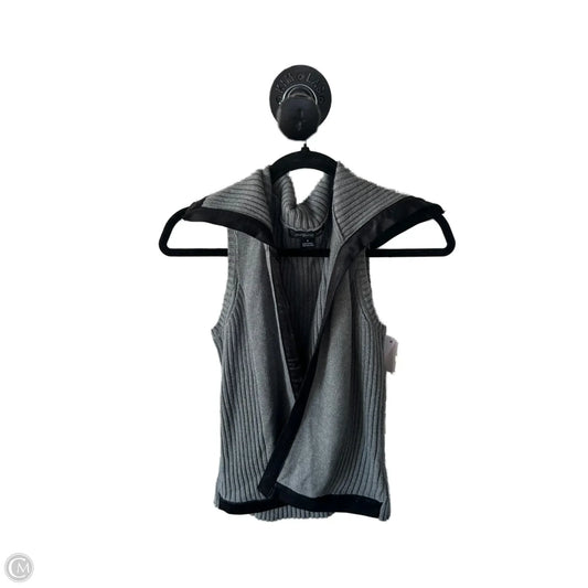 Vest Sweater By August Silk In Grey, Size: S