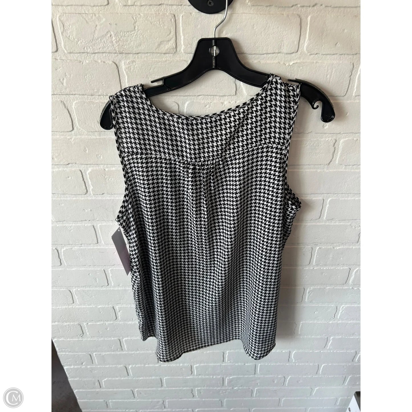 Top Sleeveless By Apt 9 In Black & White, Size: L