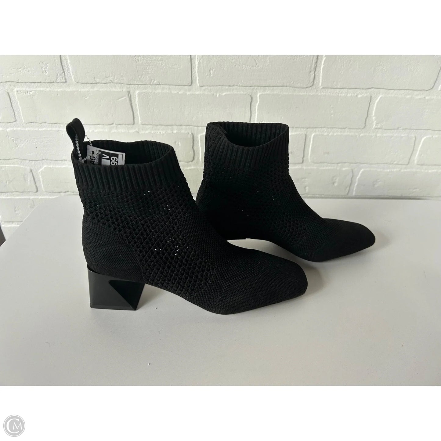 Boots Ankle Heels By Vivaia In Black, Size: 7