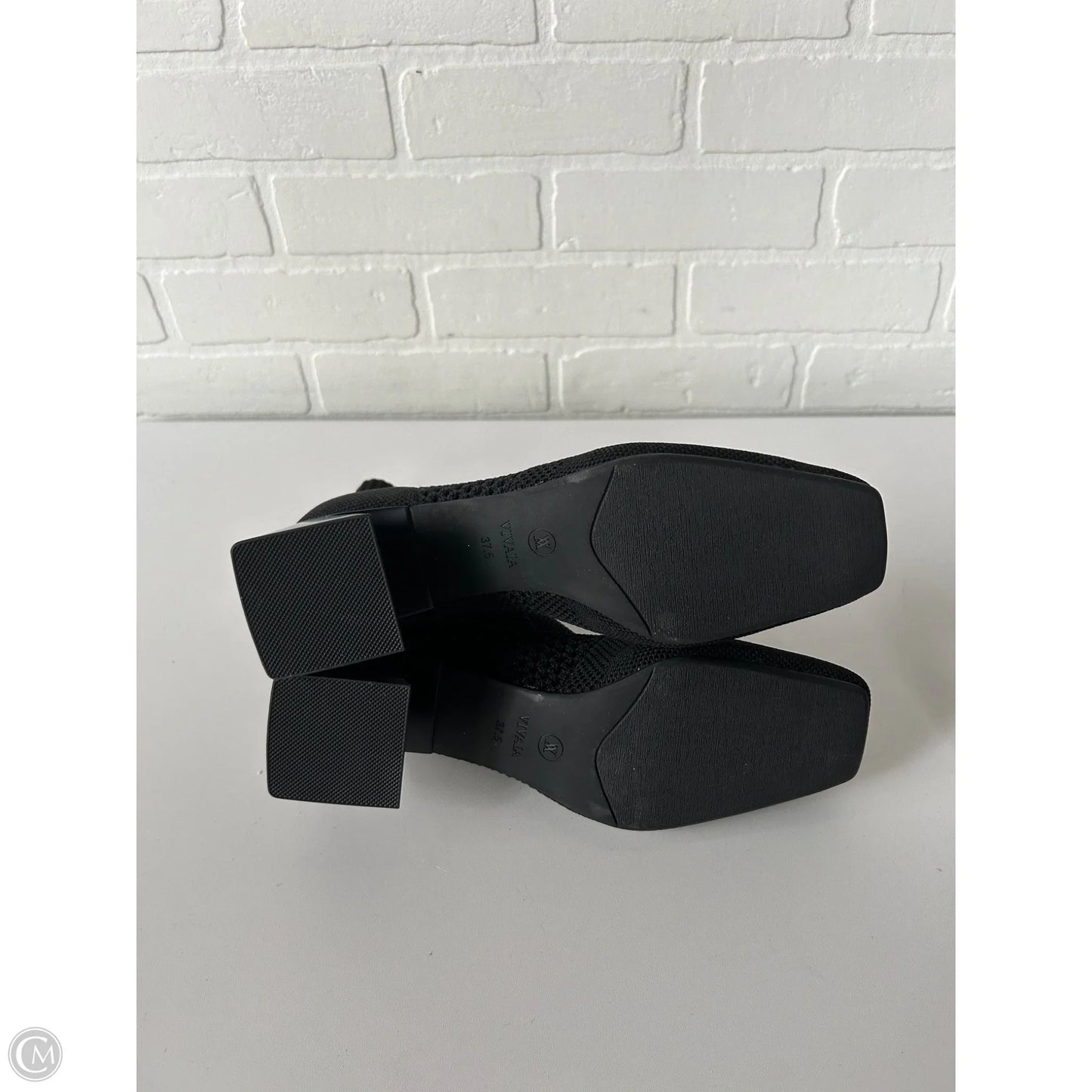 Boots Ankle Heels By Vivaia In Black, Size: 7