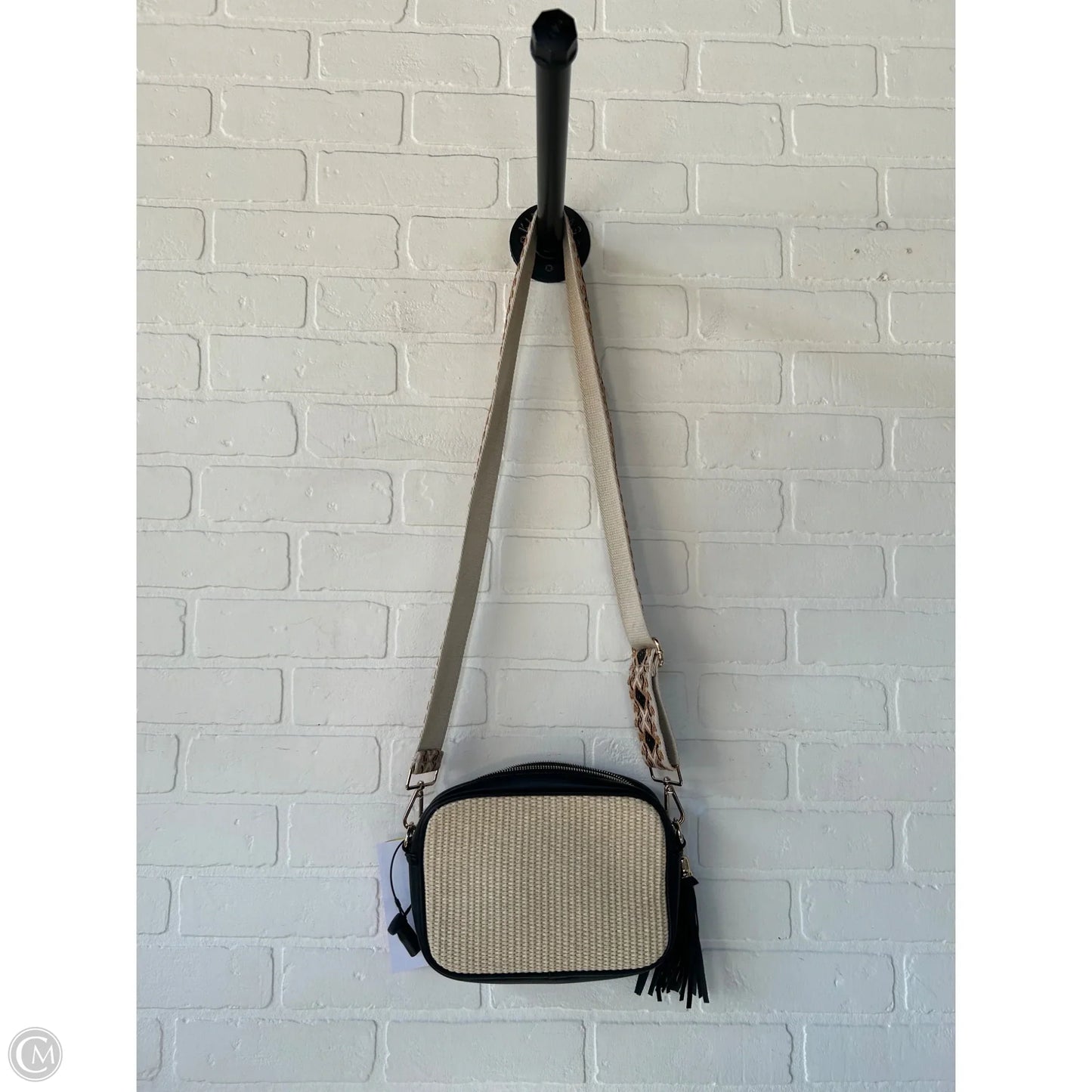 Crossbody By Clothes Mentor, Size: Small