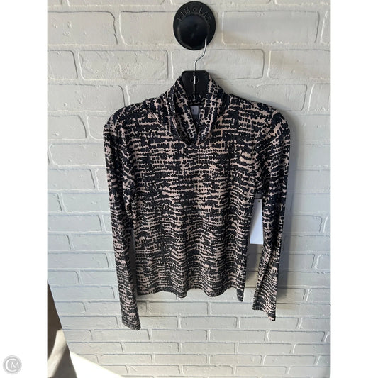 Top Long Sleeve By Evereve In Cream & Grey, Size: S