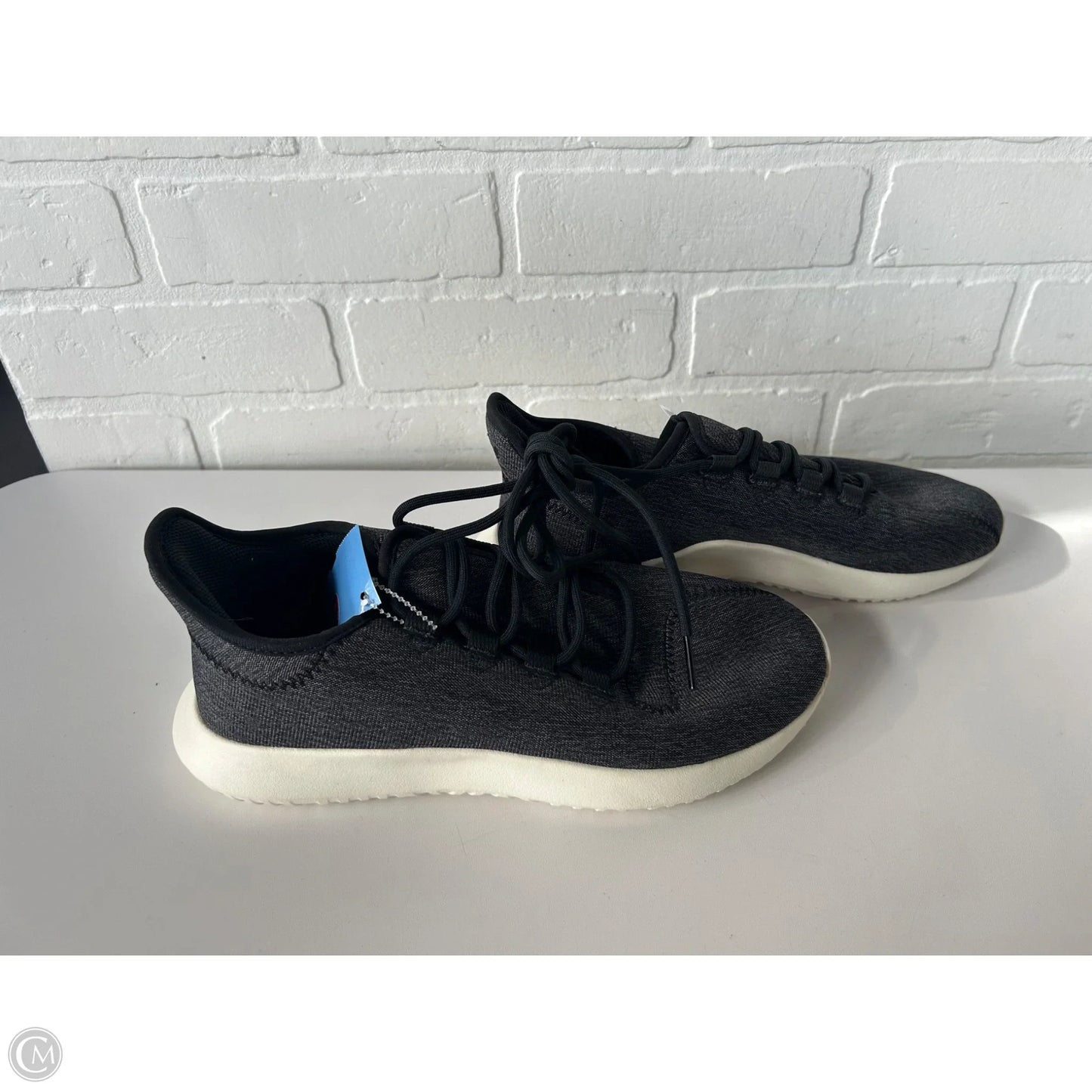 Shoes Athletic By Adidas In Grey & White, Size: 8.5