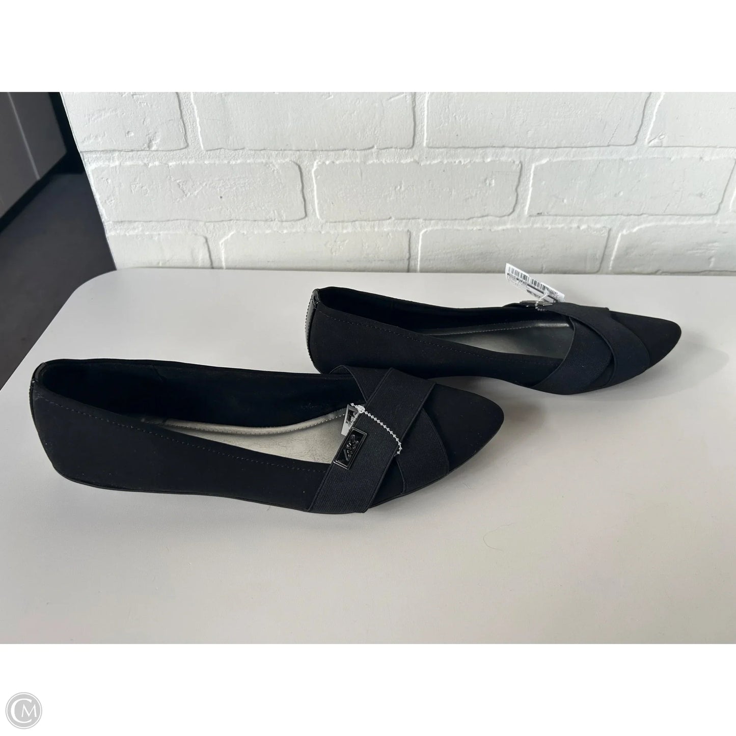 Shoes Flats By Anne Klein In Black & Silver, Size: 11