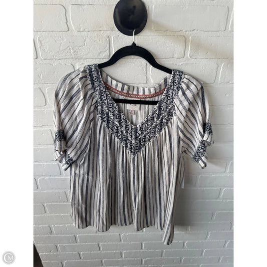 Top Short Sleeve By Knox Rose In Blue & Cream, Size: M