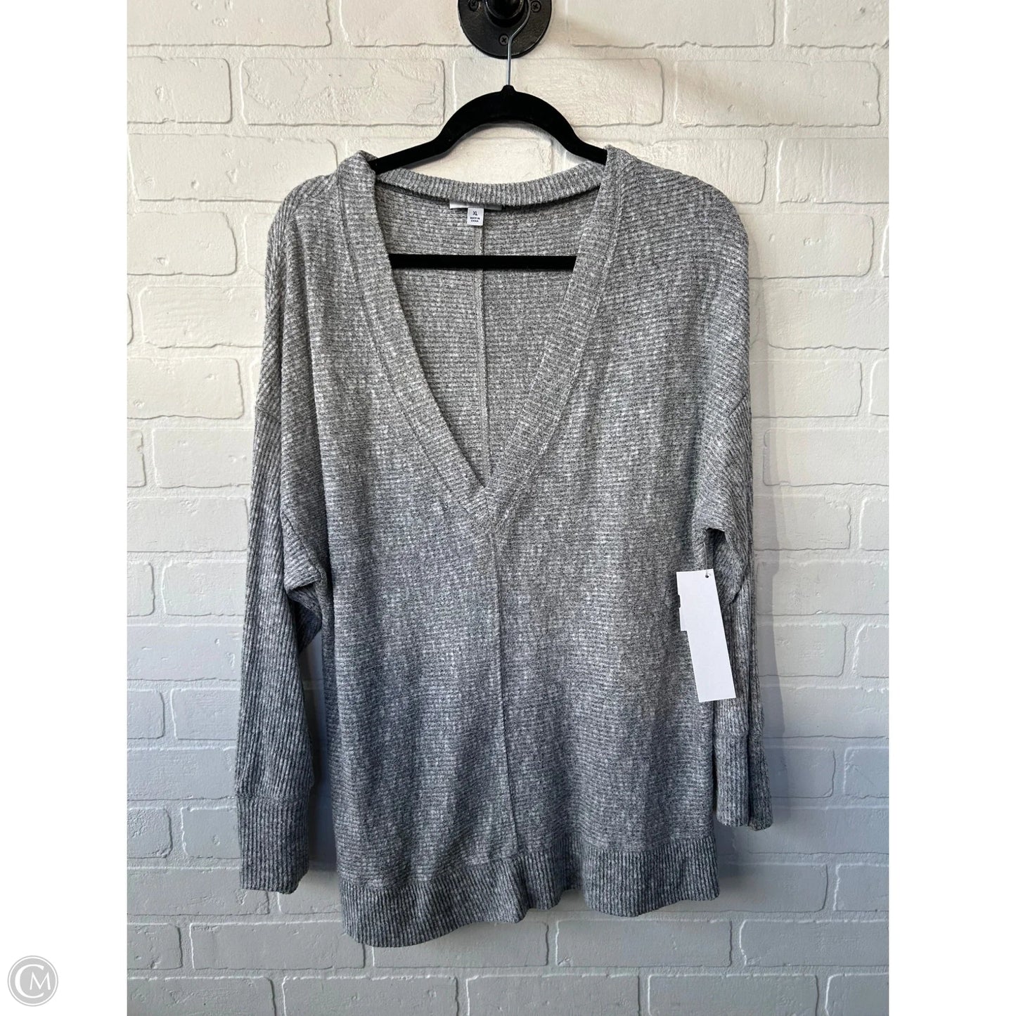 Top Long Sleeve By Evereve In Grey, Size: Xl