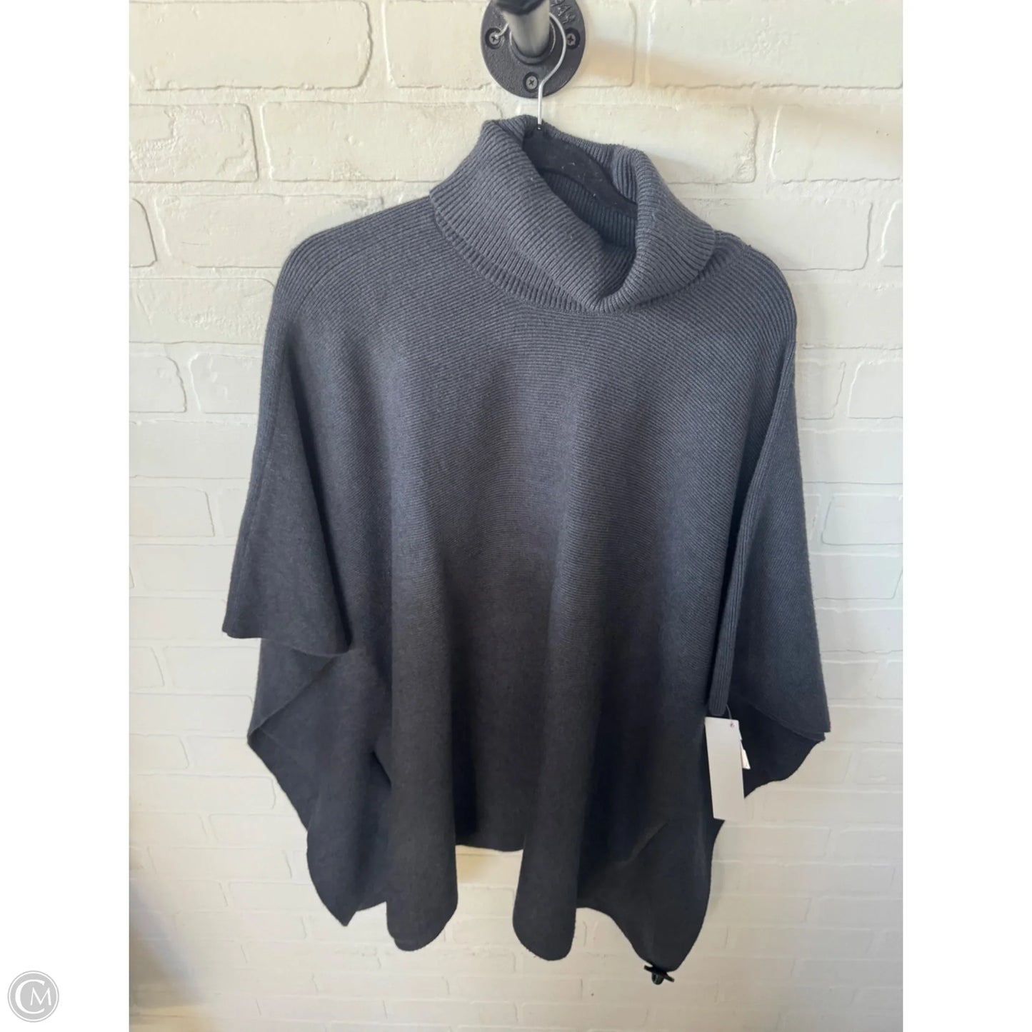 Poncho By Mer Sea In Grey, Size: Osfm