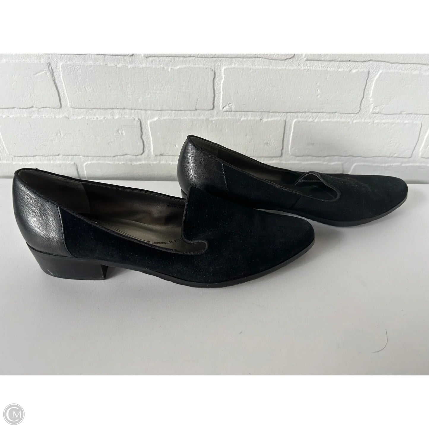 Shoes Flats By Tahari In Black, Size: 9.5