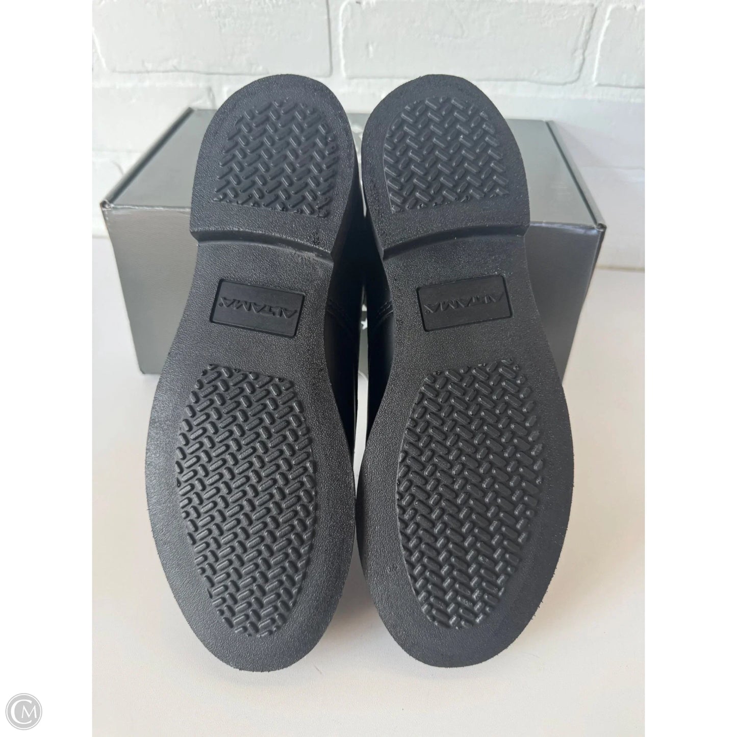 Shoes Flats By Clothes Mentor In Black, Size: 8