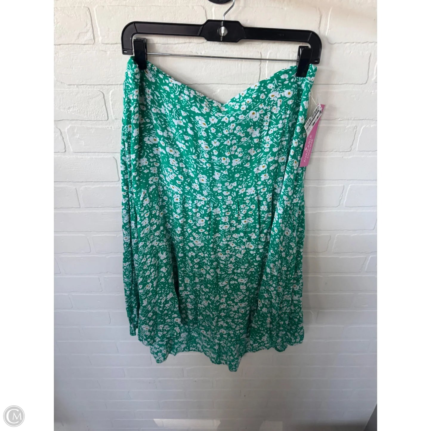 Skirt Mini & Short By Cme In Green & White, Size: 16
