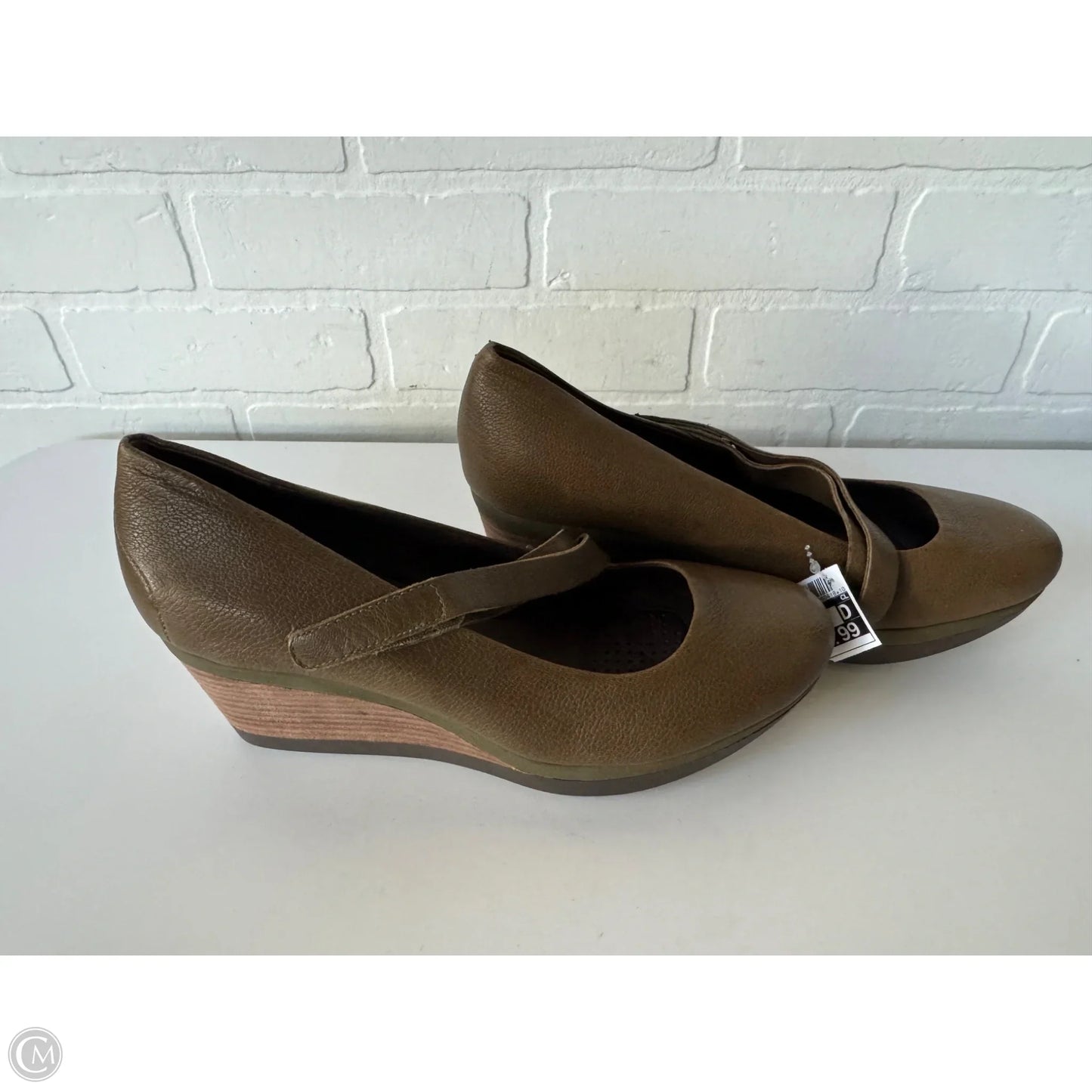 Shoes Heels Wedge By Cmc In Green, Size: 9
