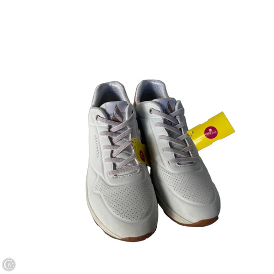 Shoes Athletic By Skechers In Gold & White, Size: 9