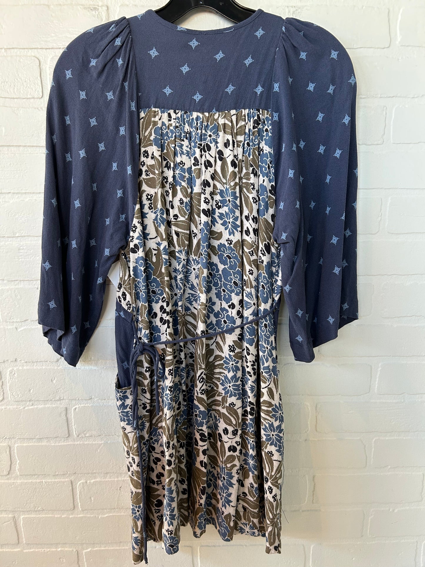 Dress Casual Short By Free People In Blue & Green, Size: Xs