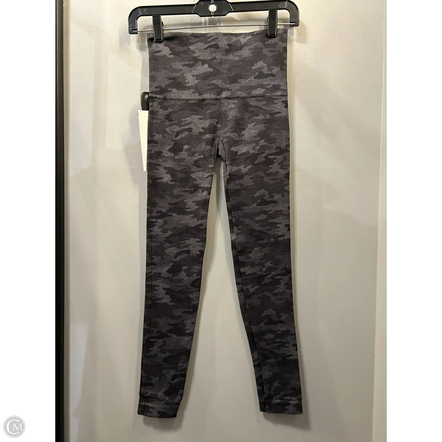 Athletic Leggings By Spanx In Camouflage Print, Size: 4