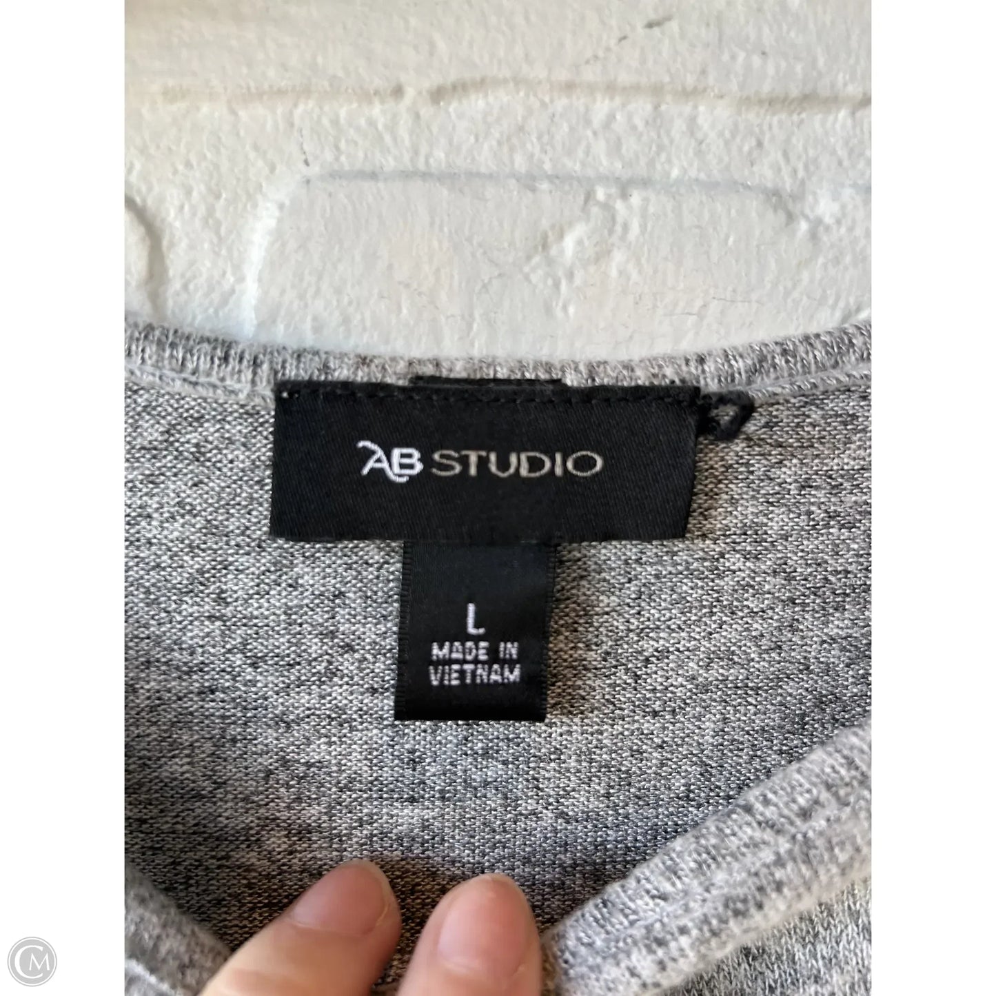 Top Long Sleeve By Ab Studio In Grey, Size: L