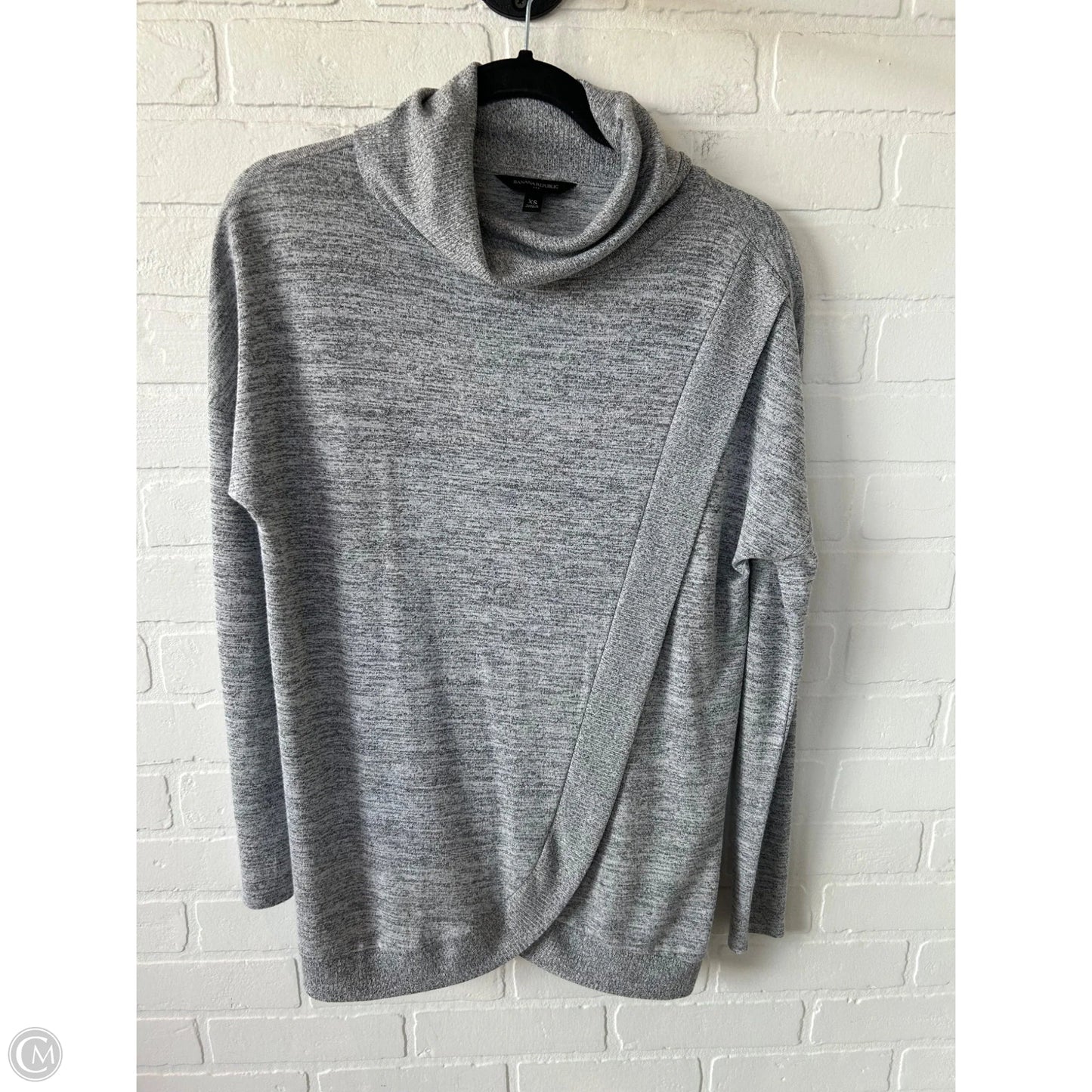Top Long Sleeve By Banana Republic In Grey, Size: Xs