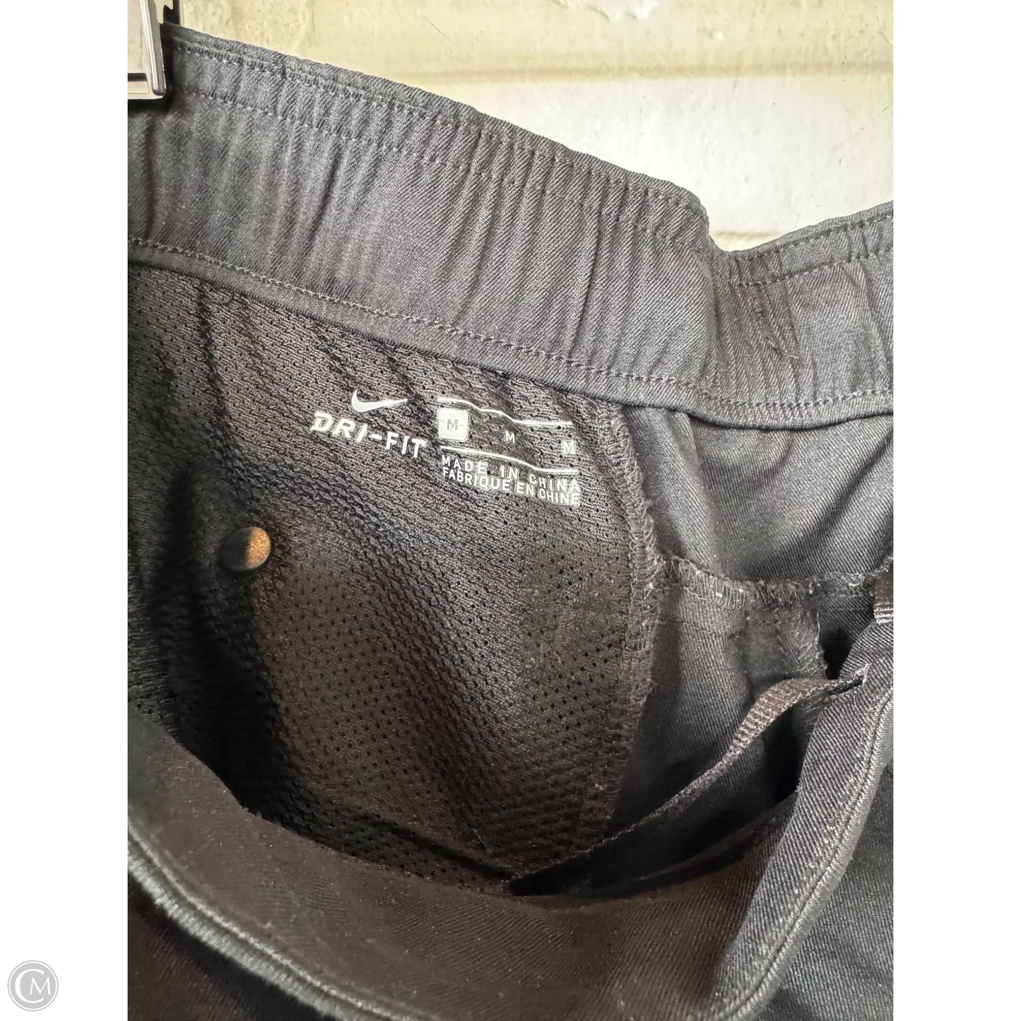 Athletic Shorts By Nike In Black, Size: 8