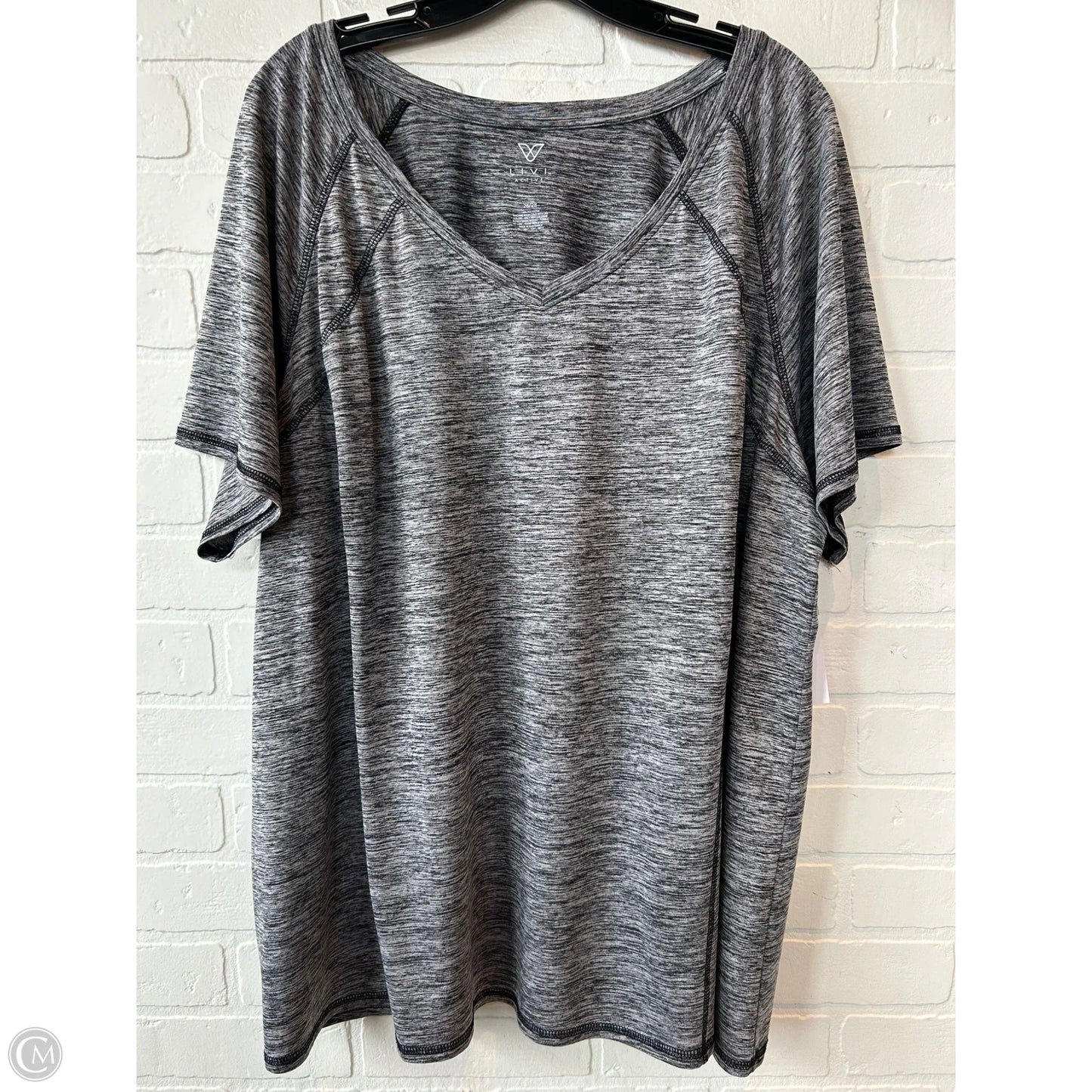 Athletic Top Short Sleeve By Livi Active In Grey, Size: 4x