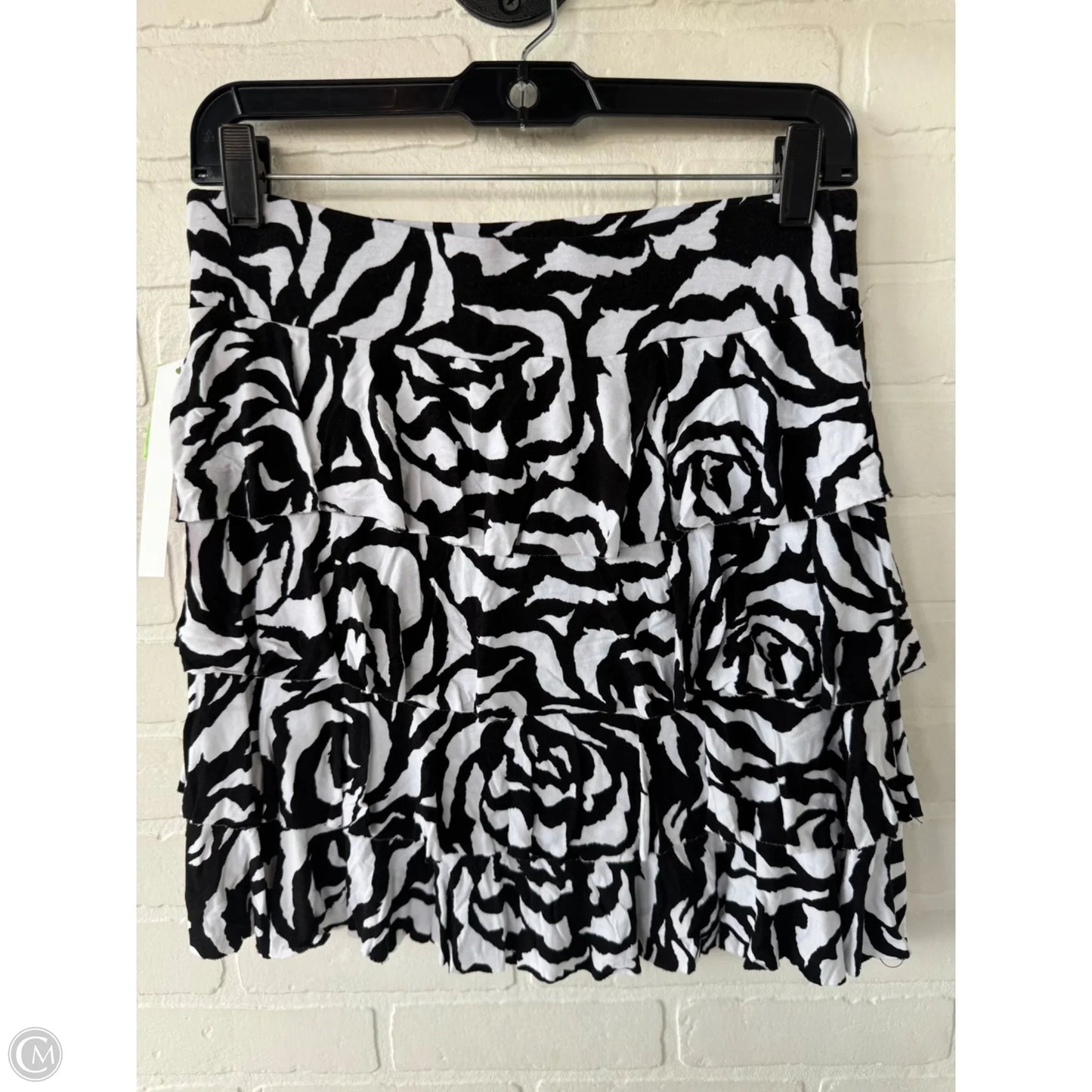 Skirt Mini & Short By Inc In Black & White, Size: 8