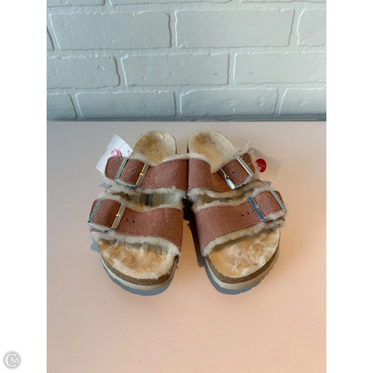 Sandals Flats By Birkenstock In Pink, Size: 7.5