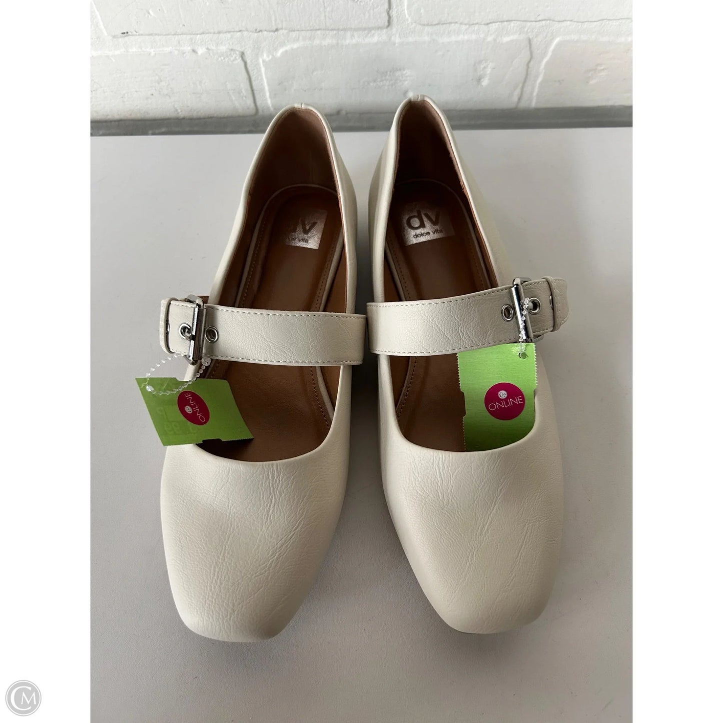 Shoes Flats By Dolce Vita In Cream, Size: 9