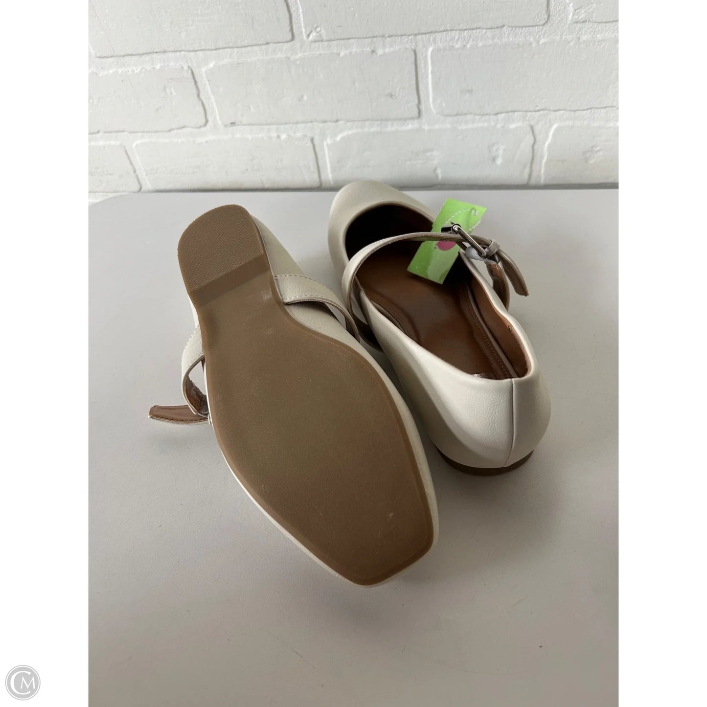 Shoes Flats By Dolce Vita In Cream, Size: 9